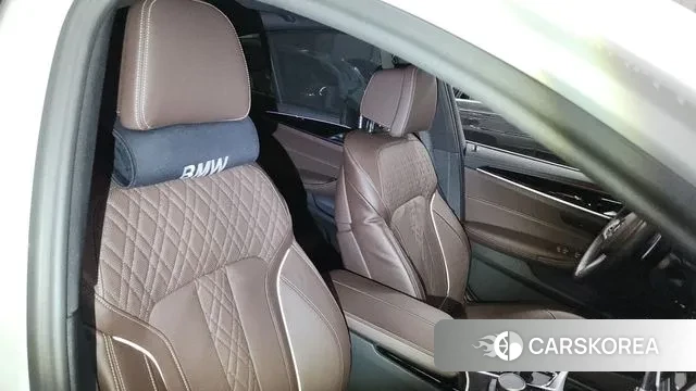 BMW 5 Series (G30) 2023 Белый из Кореи, фото 3