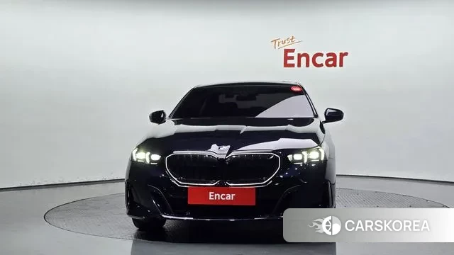 BMW 5 Series (G60) id 3585519 из Кореи 13