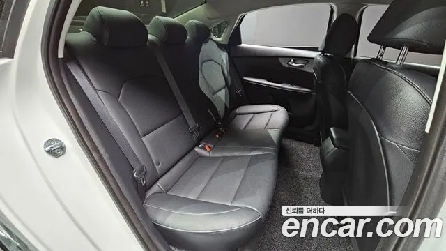 Kia Come New K3 id 2686522 из Кореи 13