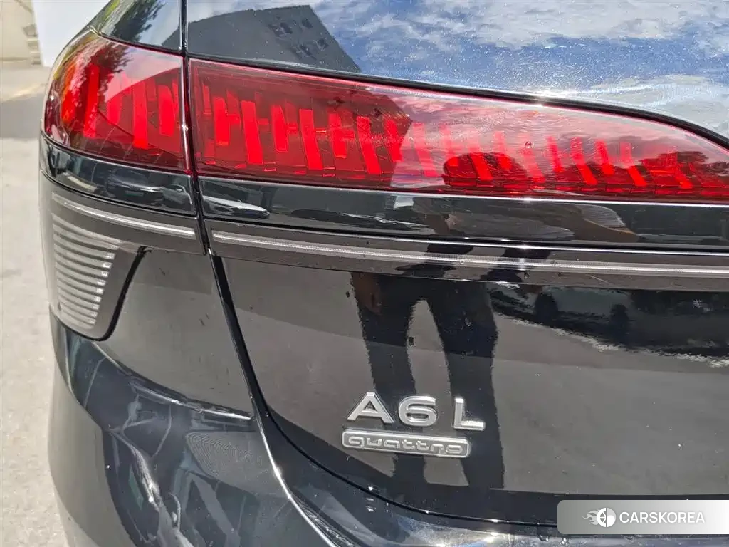 Audi A6L id 4679477 из Китая 16