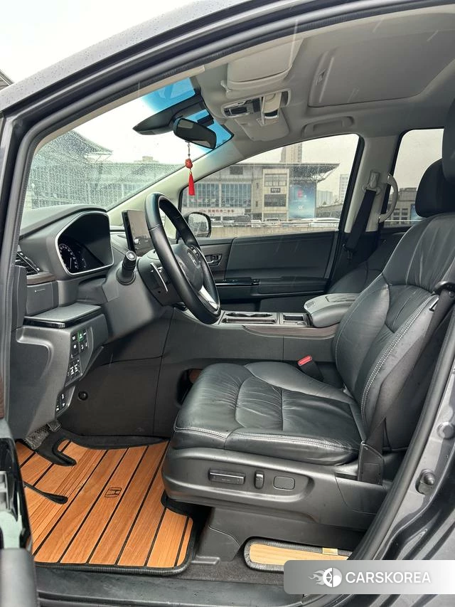 Honda Odyssey 2022 Темно-серый из Китая, фото 3