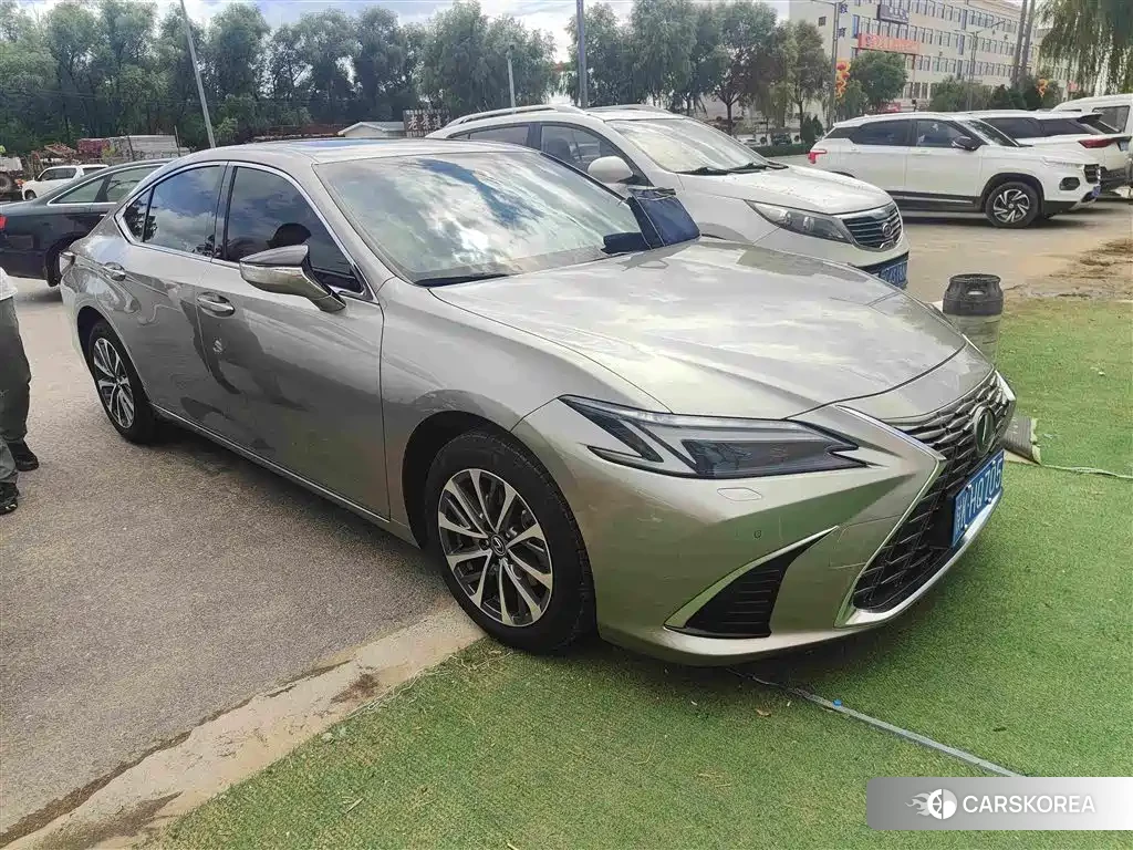 Lexus ES 2026 Silver/gray из Китая, фото 3