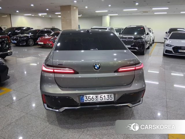 BMW 7 Series (G70) id 3921661 из Кореи 8