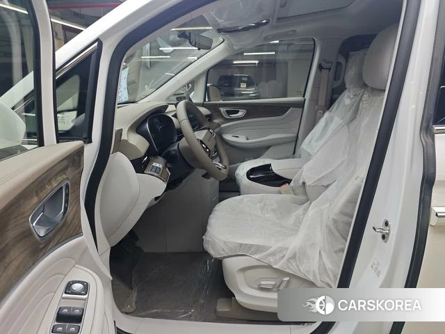 Roewe iMAX8 EV id 4206985 из Китая 17