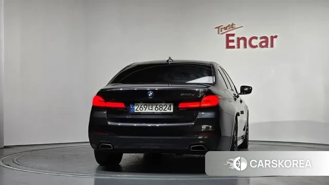 BMW 5 Series (G30) id 3747198 из Кореи 13