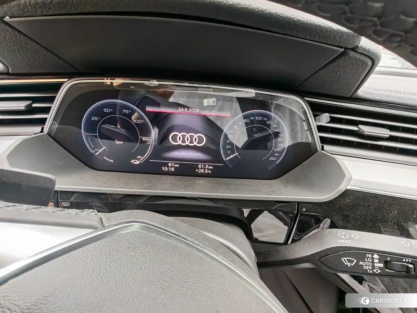Audi e-tron 2026 Silver/gray из Китая, фото 3