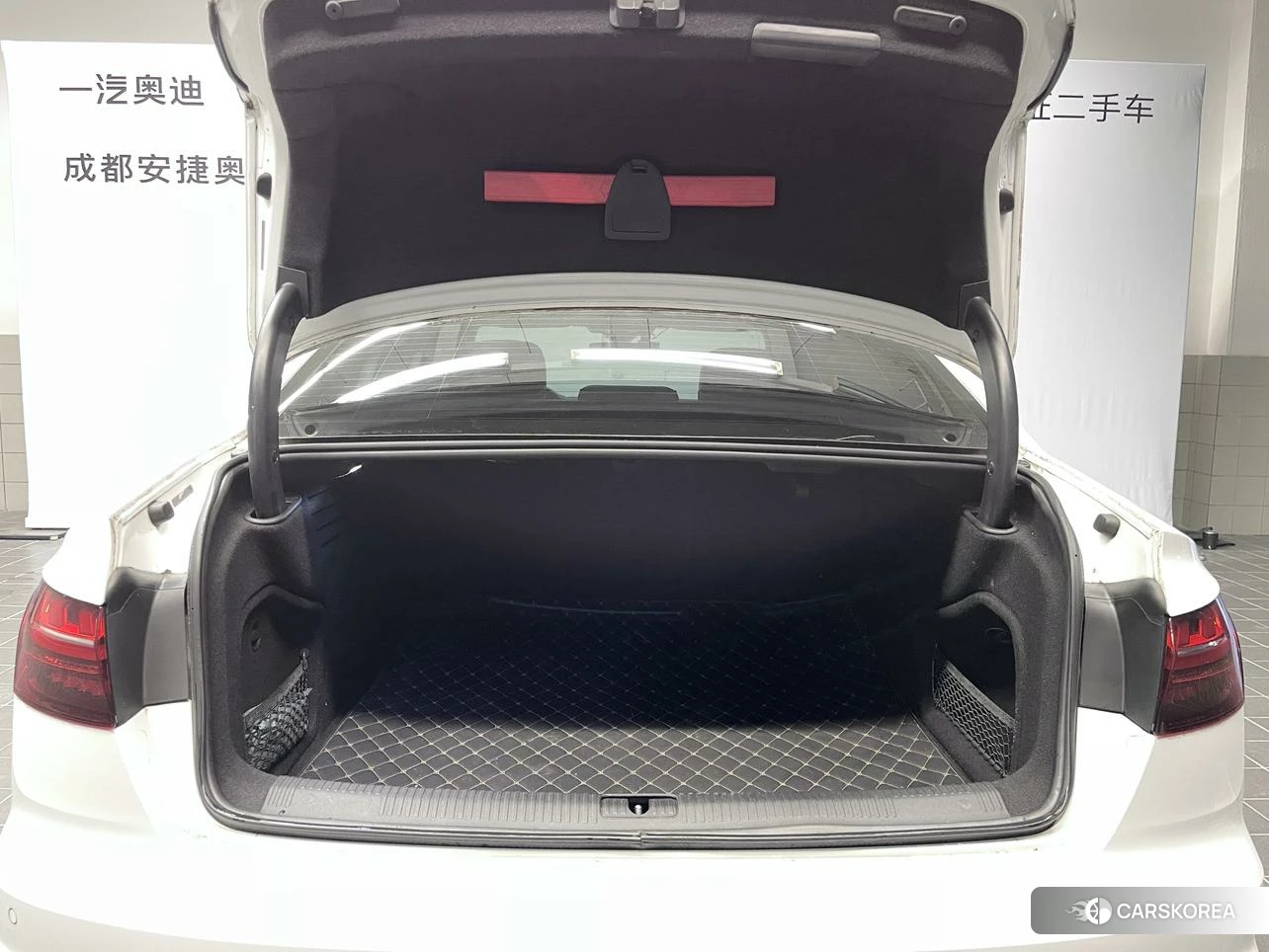 Audi A4L id 4440739 из Китая 13