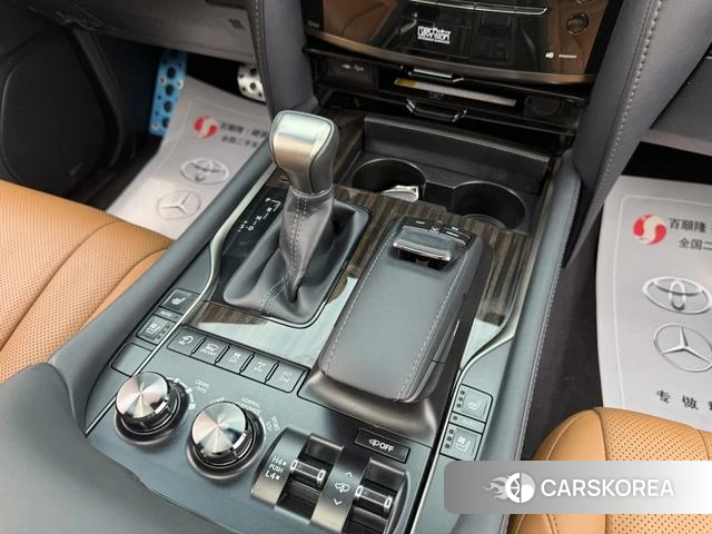 Lexus LX id 4359572 из Китая 12