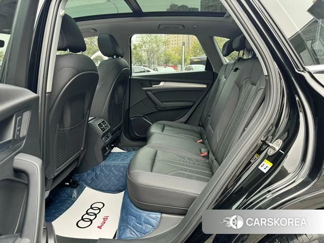 Audi Q5L id 3857939 из Китая 23