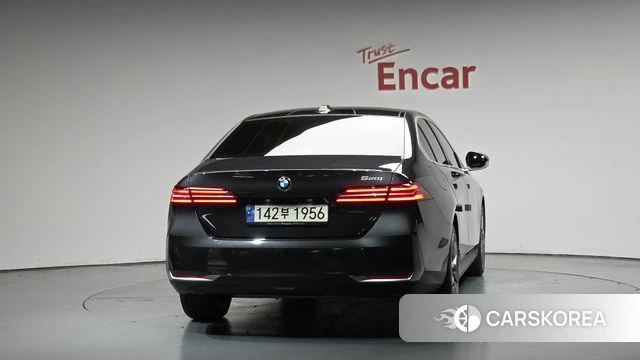 BMW 5 Series (G60) id 4499871 из Кореи 23