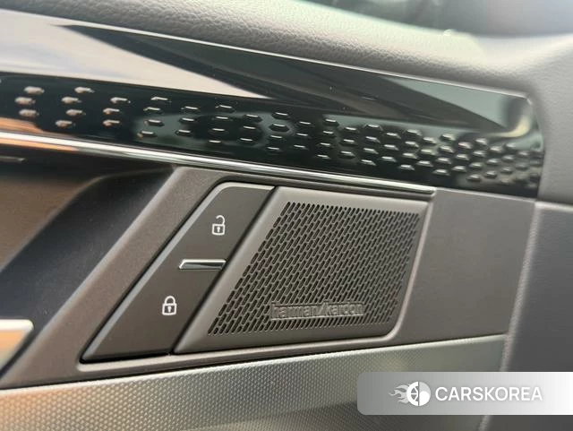 Volkswagen Passat 2022 Черный из Китая, фото 3