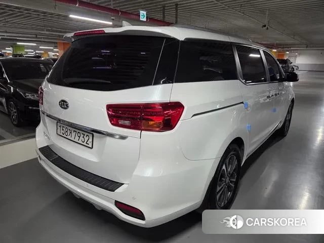 Kia The New Carnival id 3449308 из Кореи 13