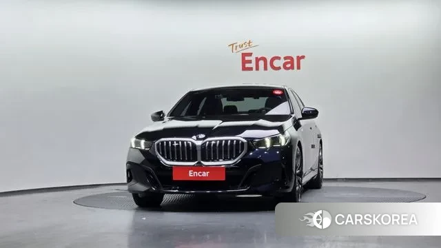 BMW 5 Series (G60) id 3492150 из Кореи 13