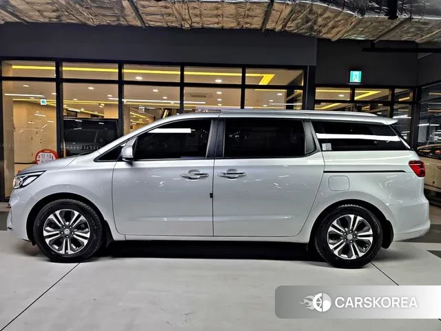 Kia The New Carnival id 3641222 из Кореи 13