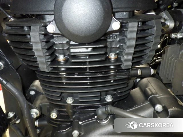 Engine photo