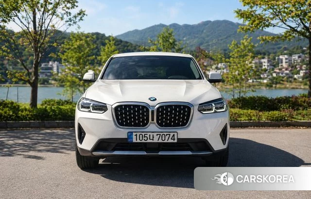 BMW X4 (G02) 2023 Белый из Кореи, фото 3