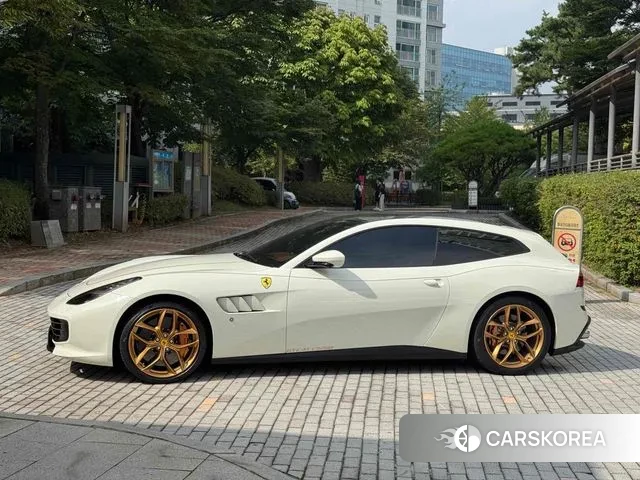 Ferrari GTC4 Russo id 3214893 из Кореи 13