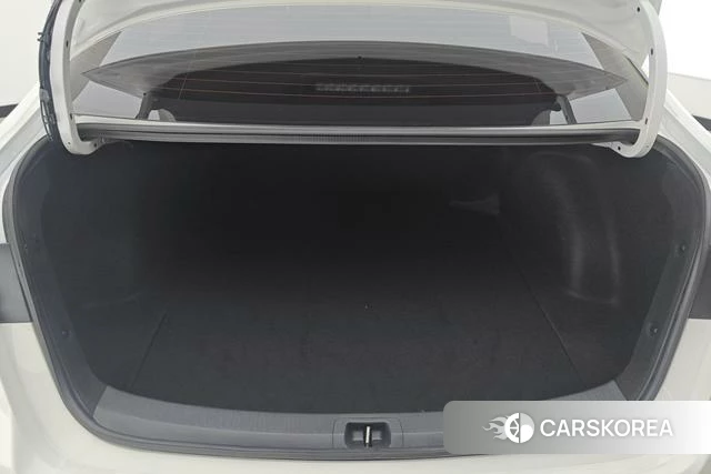 Toyota Corolla id 4208644 из Китая 10