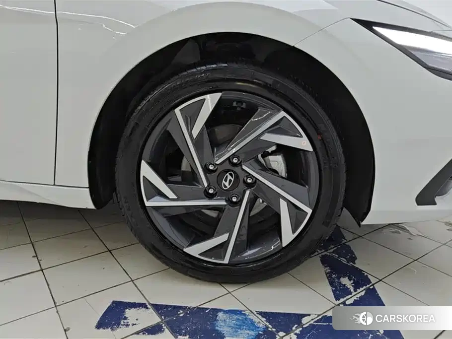 Hyundai Elantra id 4545656 из Китая 9