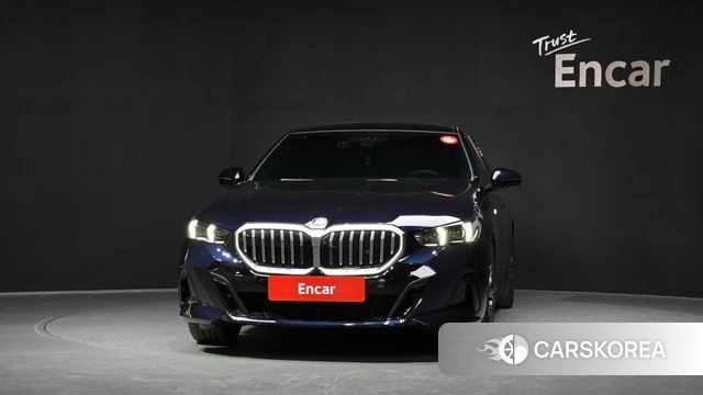 BMW 5 Series (G60) id 4266536 из Кореи 23