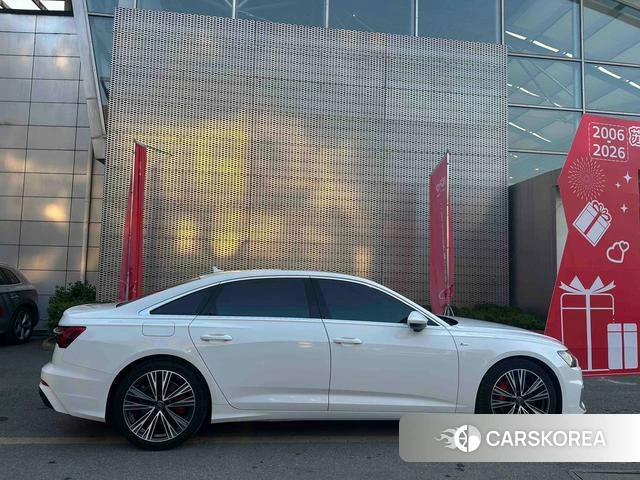 Audi A6L id 3857721 из Китая 13
