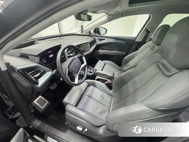 Audi Q5 e-tron 2023 Черный из Китая, фото 3