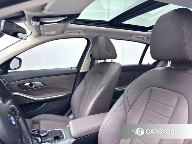BMW 3 series 2021 Черный из Китая, фото 3