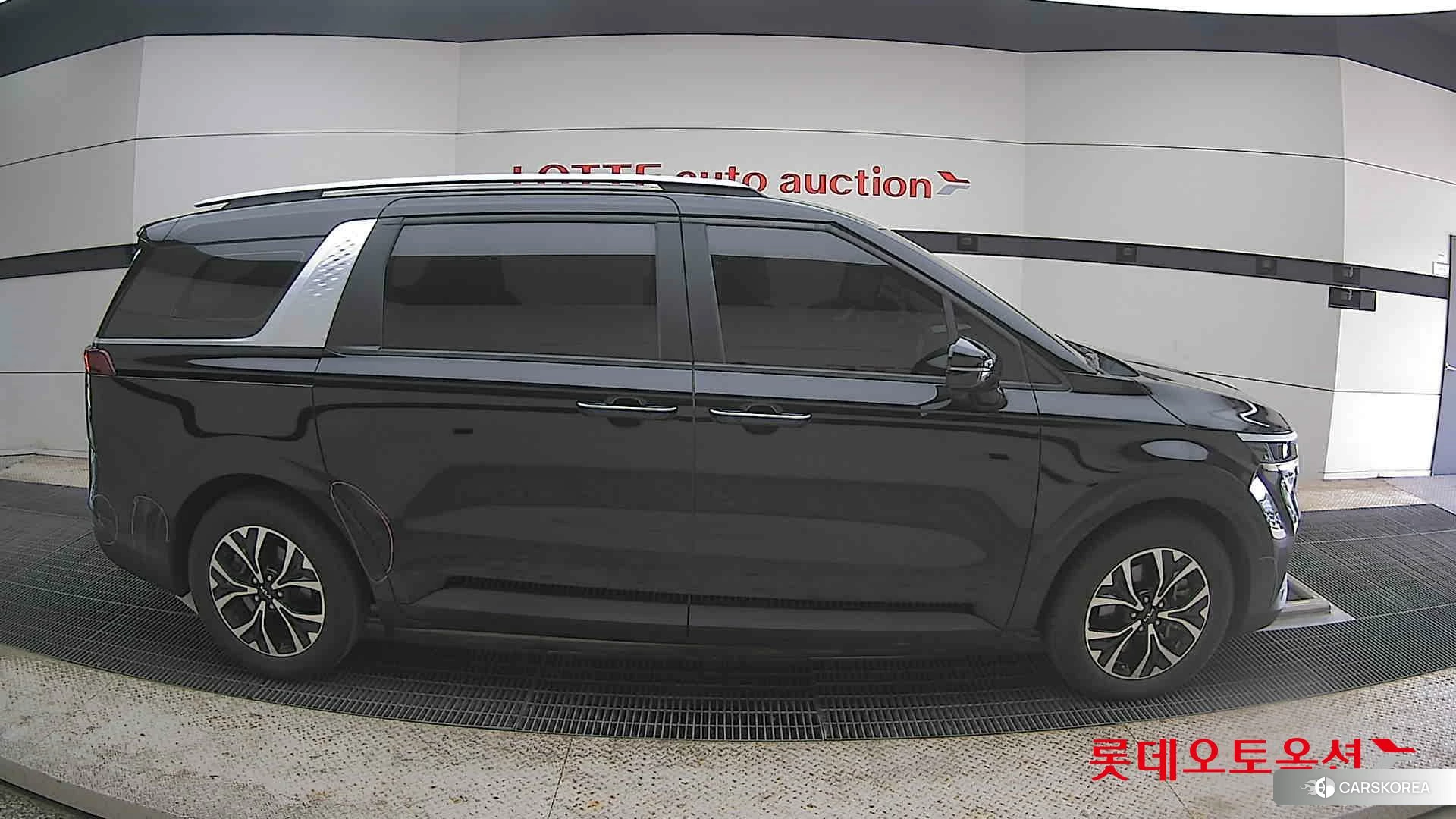 Kia Carnival id 4347393 из Кореи 23