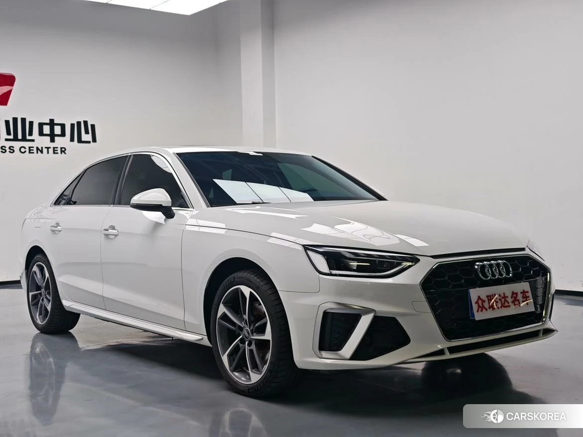 Audi A4L id 4468051 из Китая 10