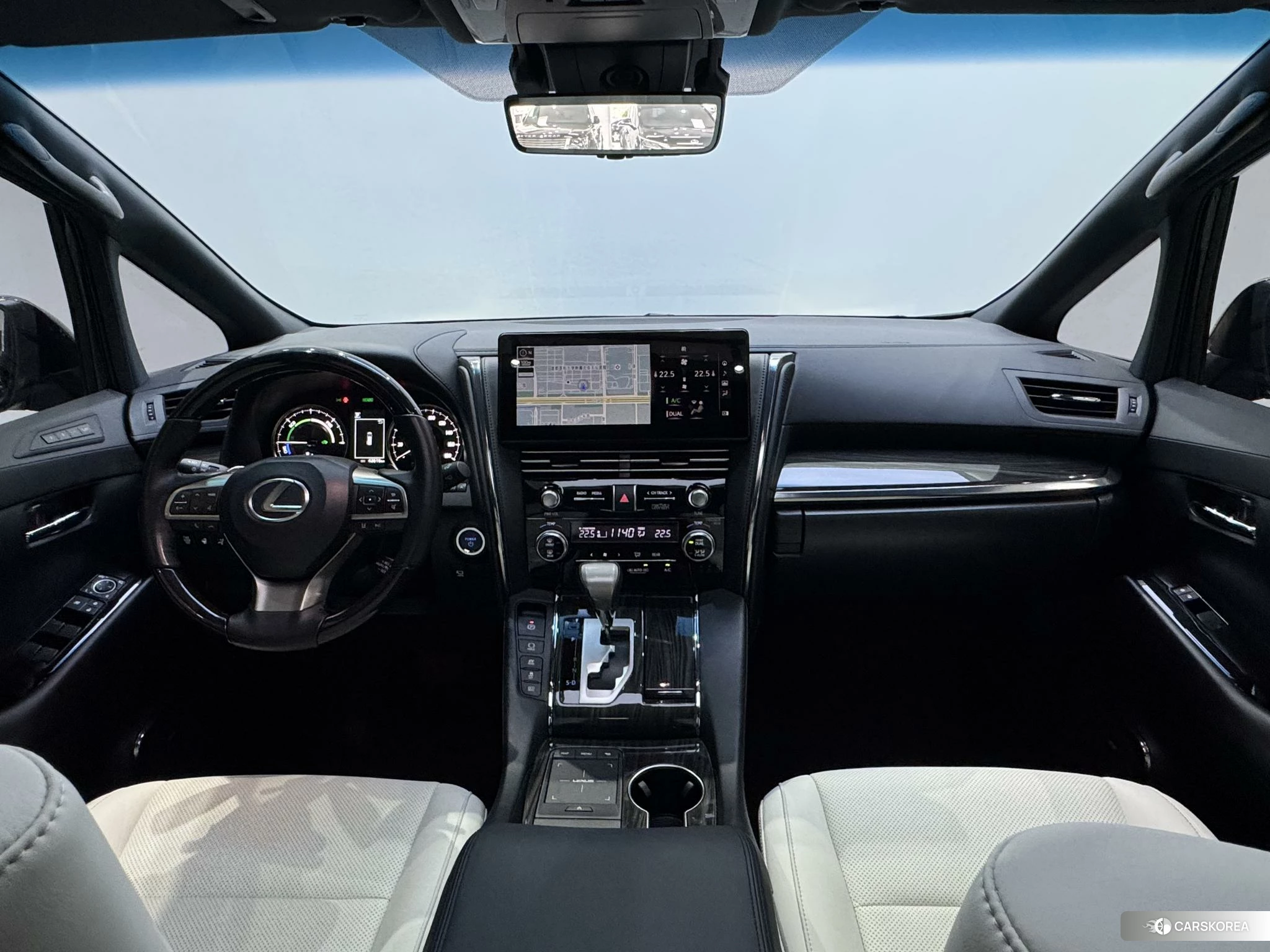 Lexus LM id 4461359 из Китая 8