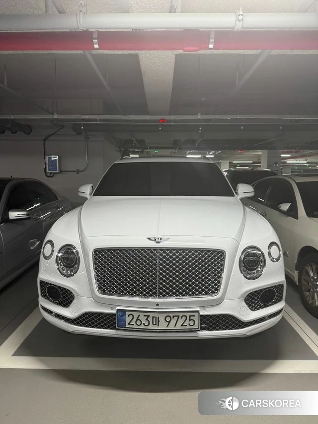 Bentley Bentayga 2018 Золотой из Кореи, фото 6