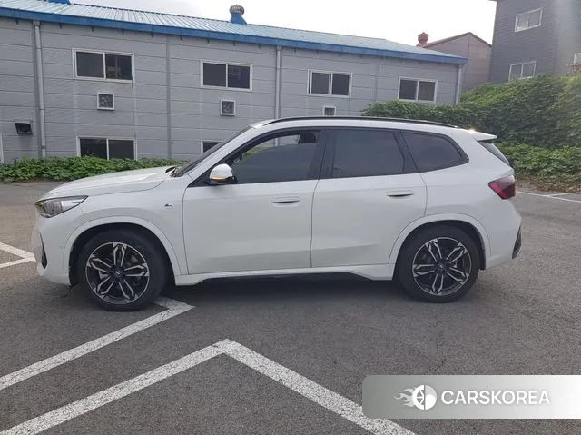 BMW iX1 (U11) id 2997690 из Кореи 13