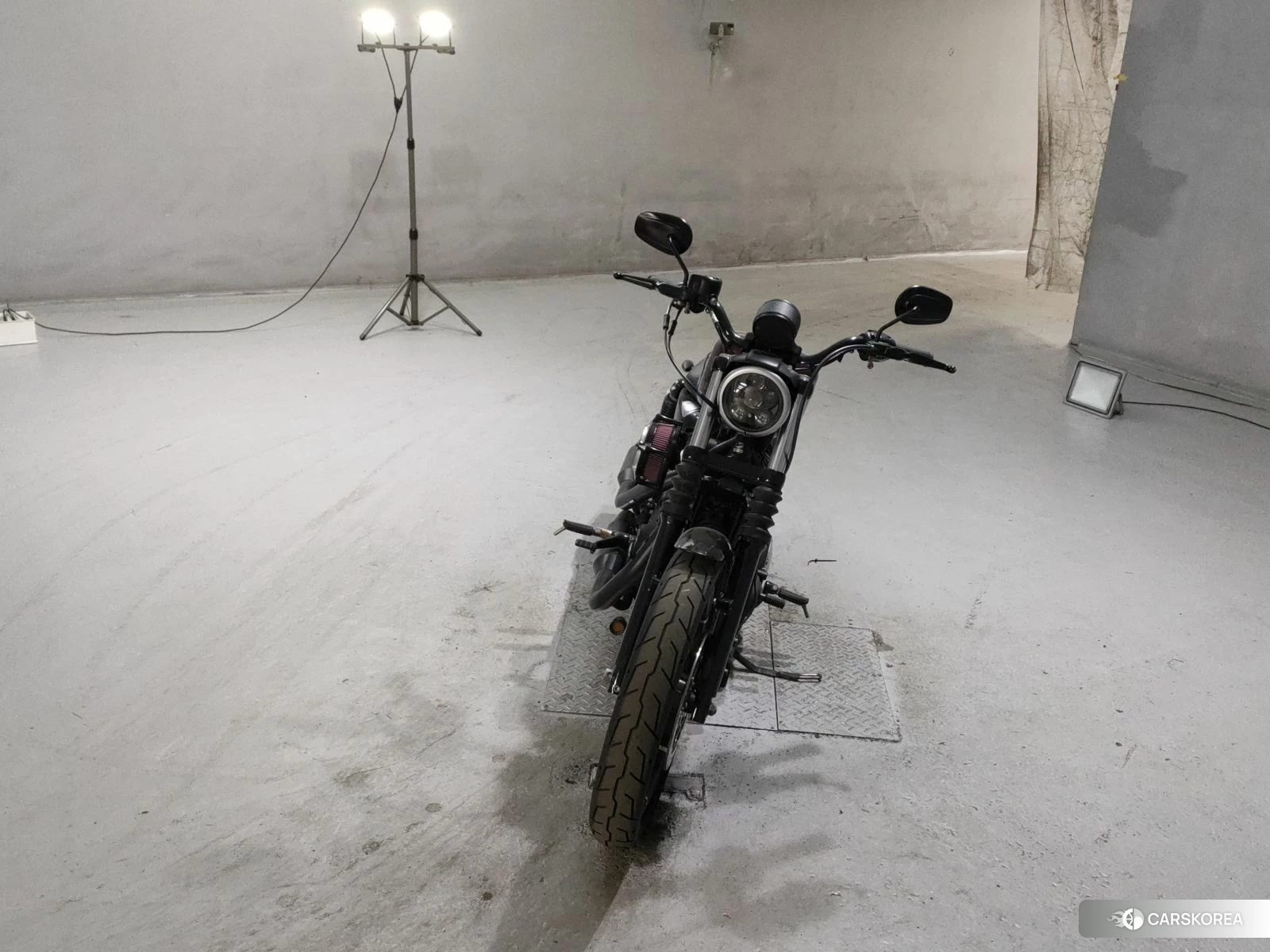 Проданный Harley-Davidson Sportster XL883N 2017 из Японии, фото 4