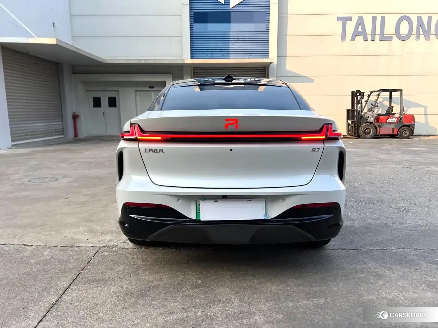Roewe Feifan R7 2023 Белый из Китая, фото 4