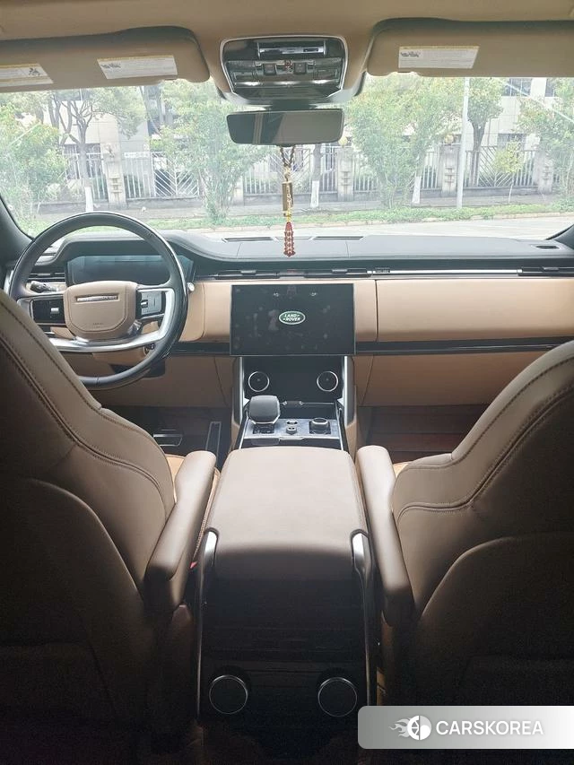 Land Rover Range Rover 2023 Белый из Китая, фото 3