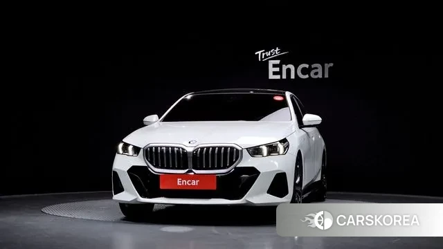 BMW 5 Series (G60) id 3565802 из Кореи 13