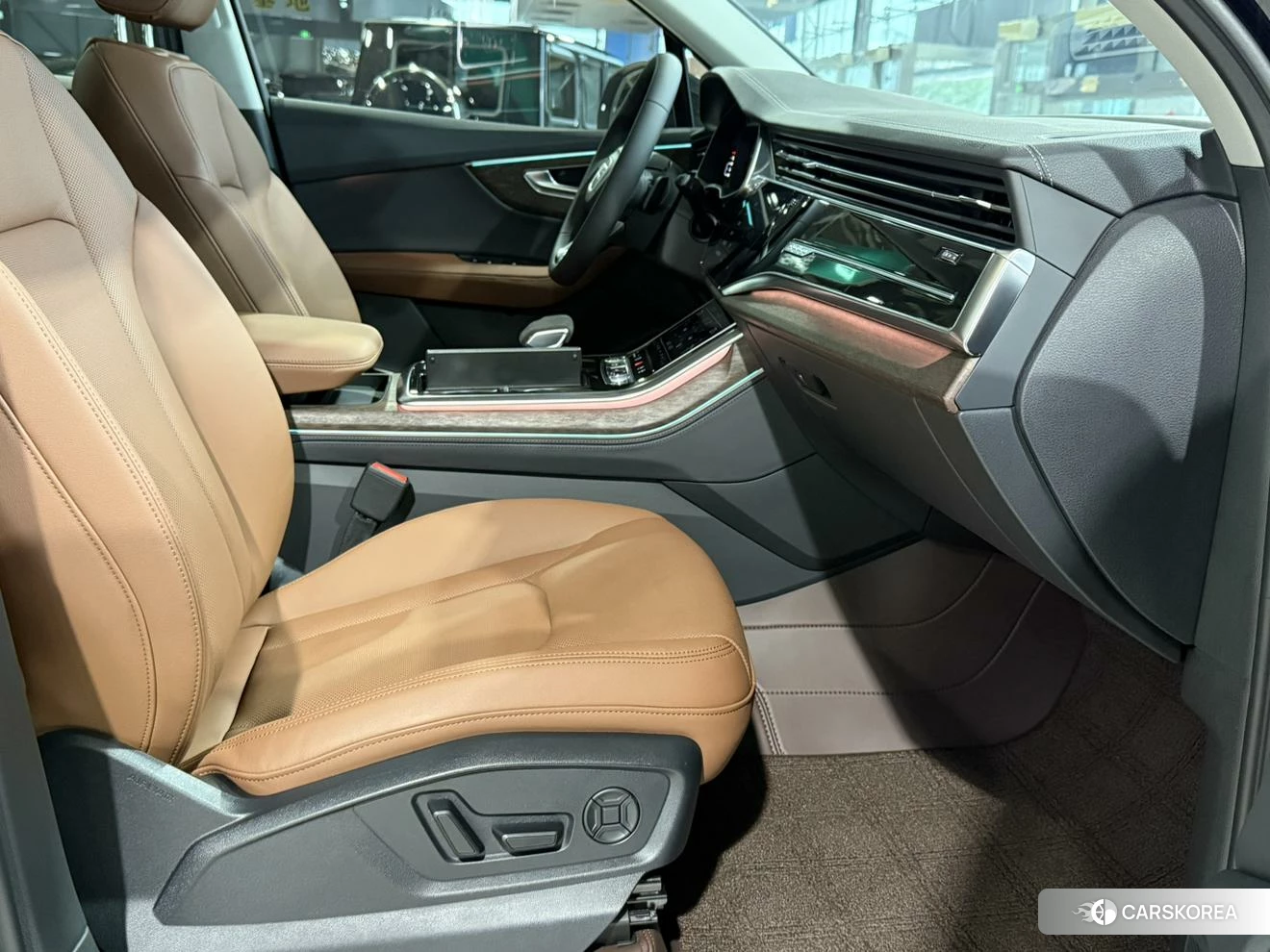 Audi Q7 id 4419498 из Китая 19