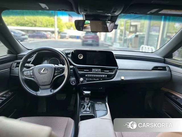 Lexus ES 2022 Серебристо-серый из Китая, фото 5
