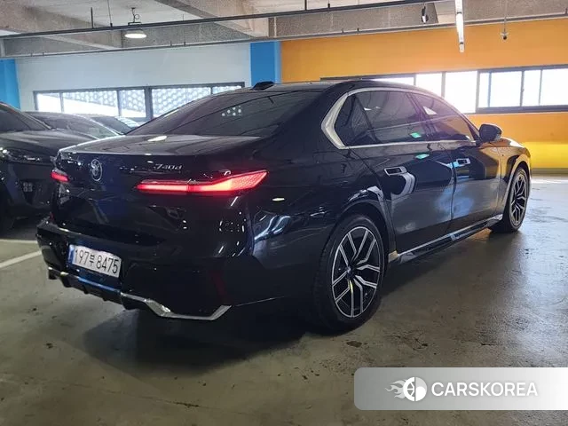 BMW 7 Series (G70) 2025 Черный из Кореи, фото 5