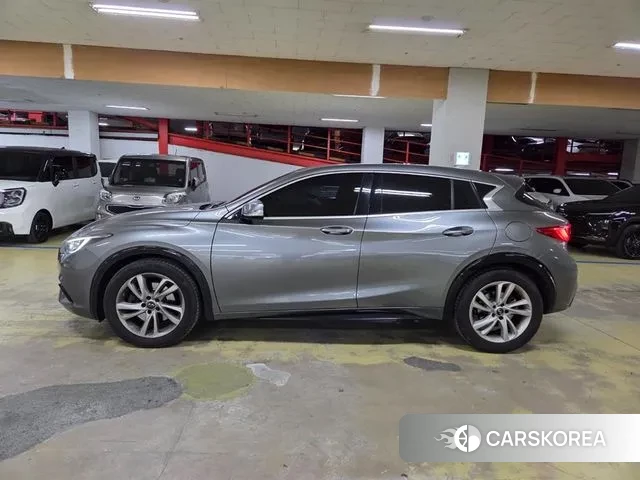 Infiniti Q30 id 3269940 из Кореи 13