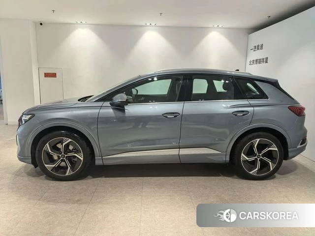 Audi Q4 e-tron 2025 Синий из Китая, фото 3