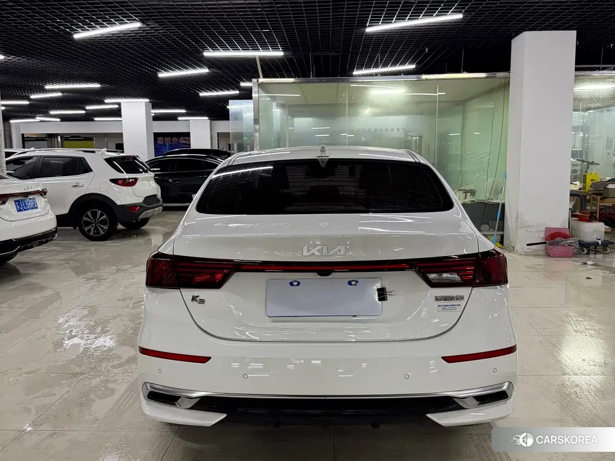 Kia K3 2022 Белый из Китая, фото 3