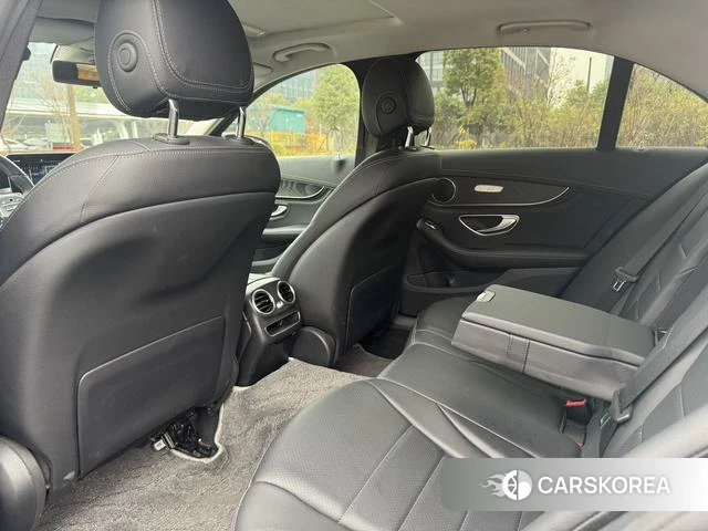 Mercedes-Benz Class C id 4219793 из Китая 16