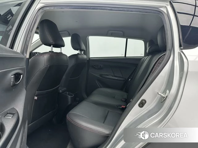 Toyota YARIS L Zhixuan 2021 Серебристо-серый из Китая, фото 3