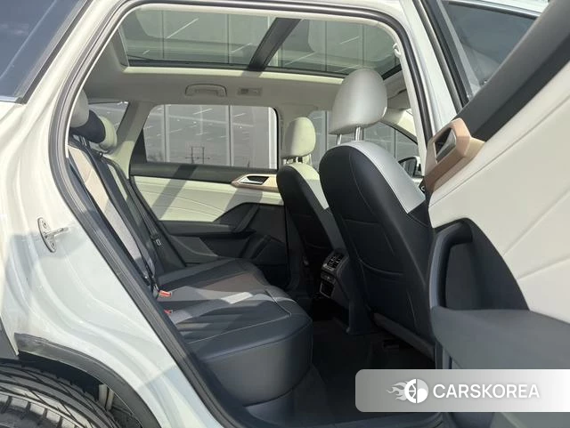 Volkswagen Tuyue 2023 Белый из Китая, фото 3