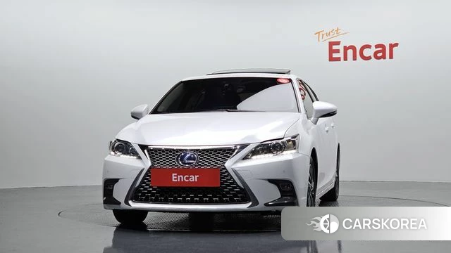 Lexus CT200h id 3917336 из Кореи 13