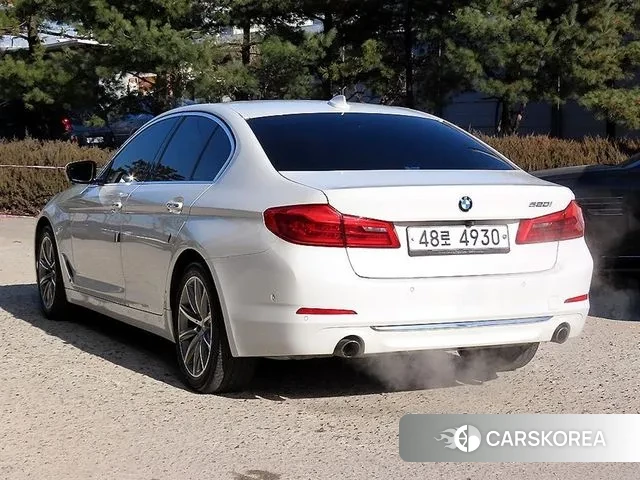 BMW 5 Series (G30) id 3552756 из Кореи 13