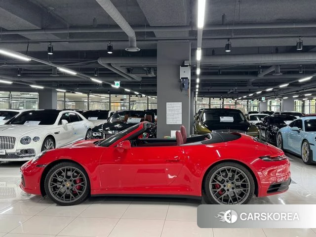 Porsche 911(992) id 4349234 из Кореи 8