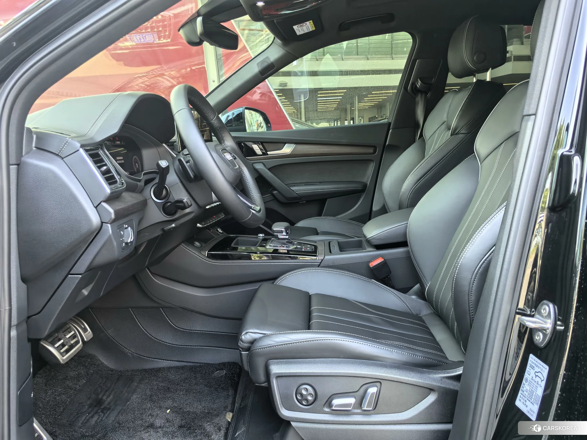 Audi Q5L id 4513570 из Китая 15