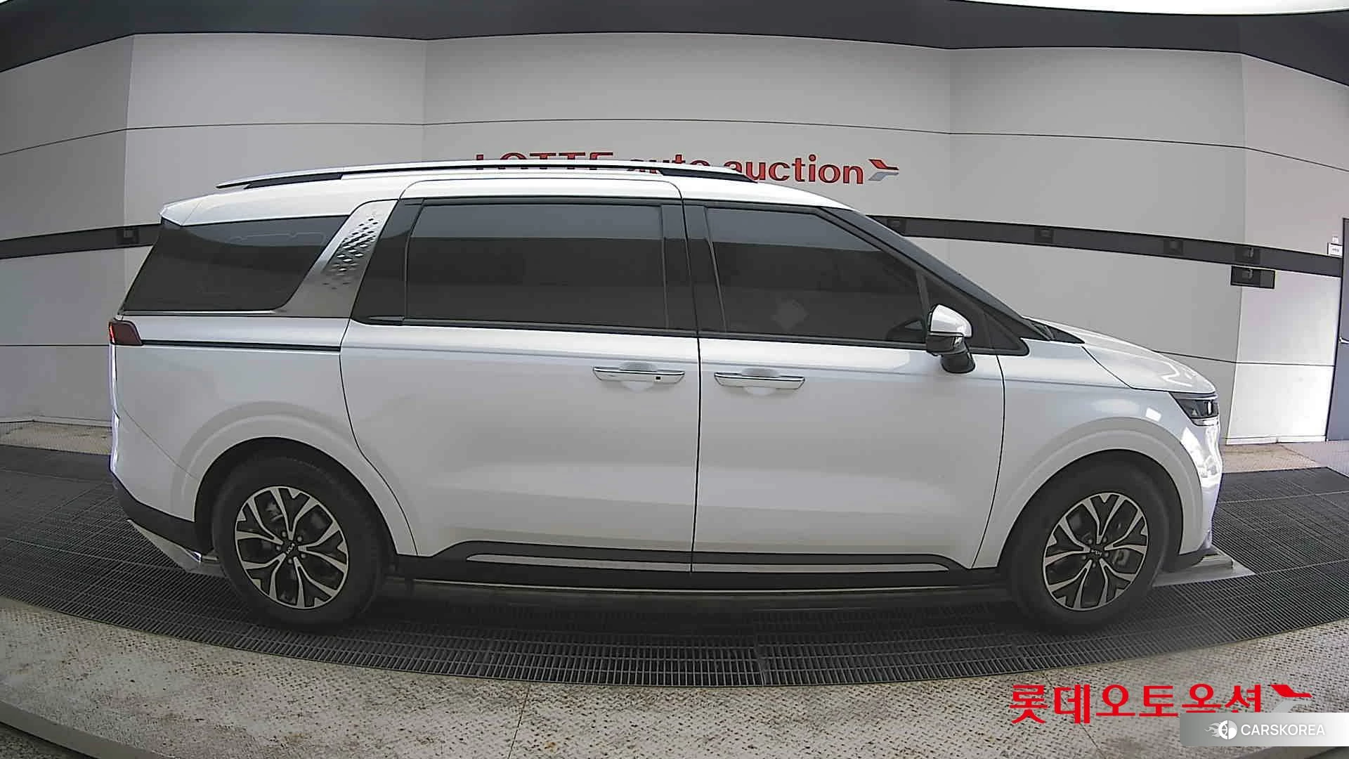 Kia Carnival id 4347374 из Кореи 23